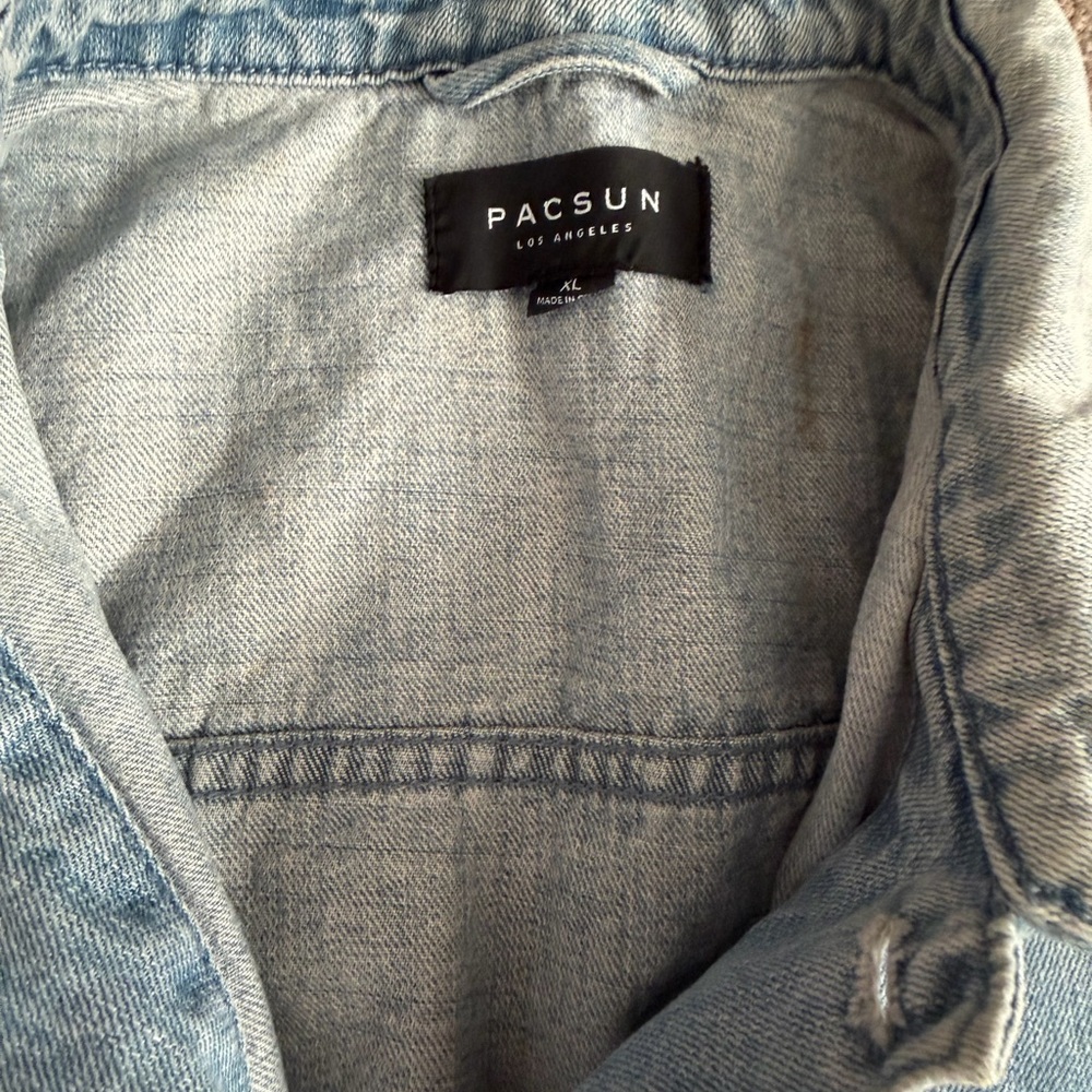 PacSun Light Blue Denim Jacket with Red Floral Embroidery - Picture 3 of 4